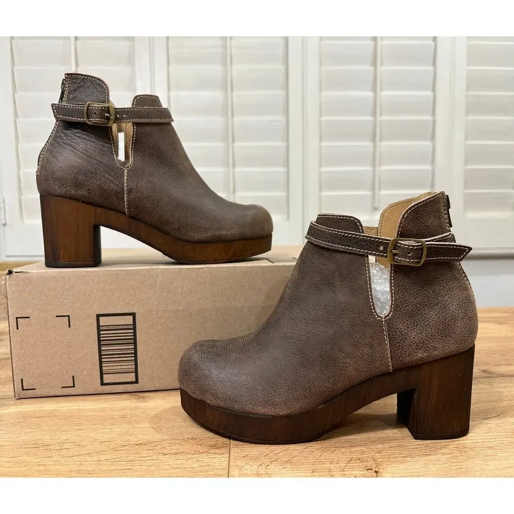 Californians Jordyn Wedge Boots Dark Brown Leather Size 10 NWOB Versatile Comfy